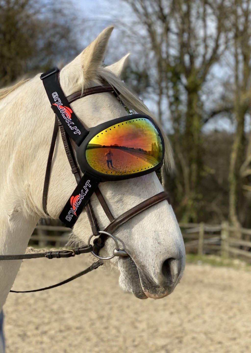 eVysor eQuick paardenmasker met 100% UV-bescherming tegen uveïtis - oranje spiegel