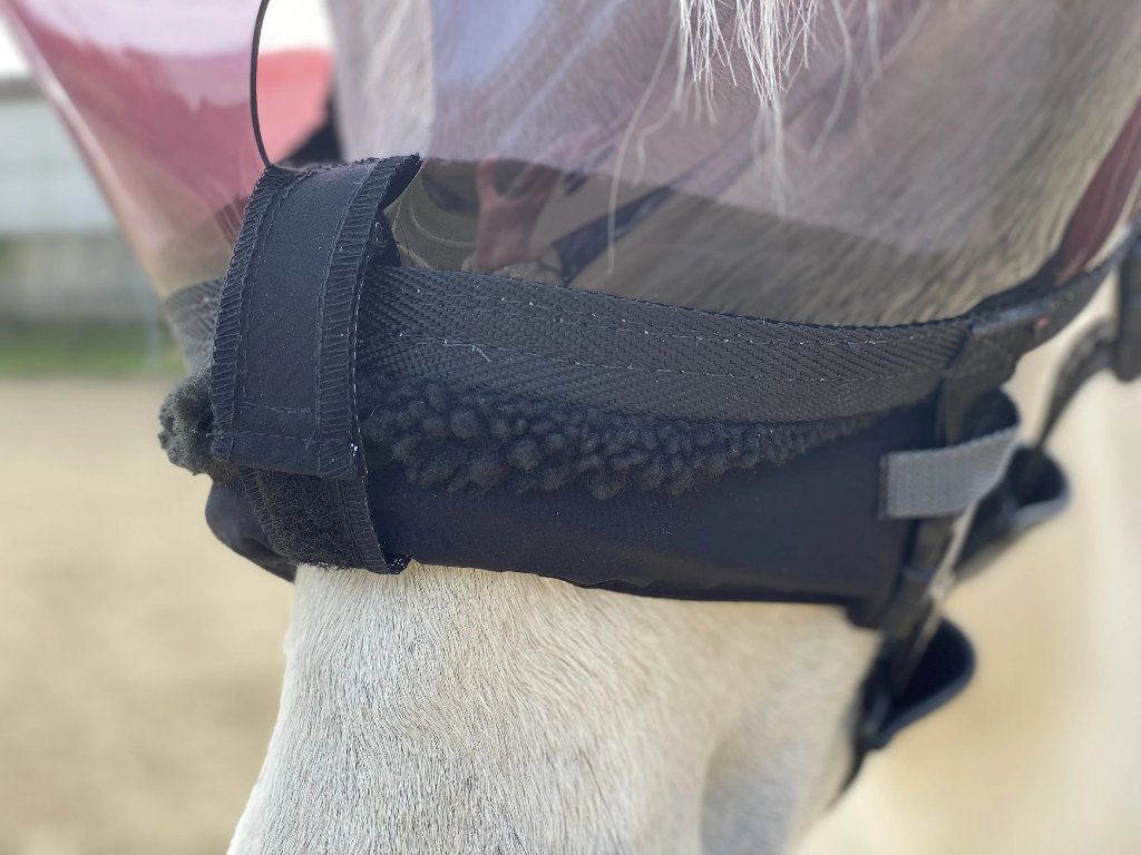 Equivizor oogmasker voor paarden tijdens herstel -  donker PVC met UV-bescherming - Equidiva
